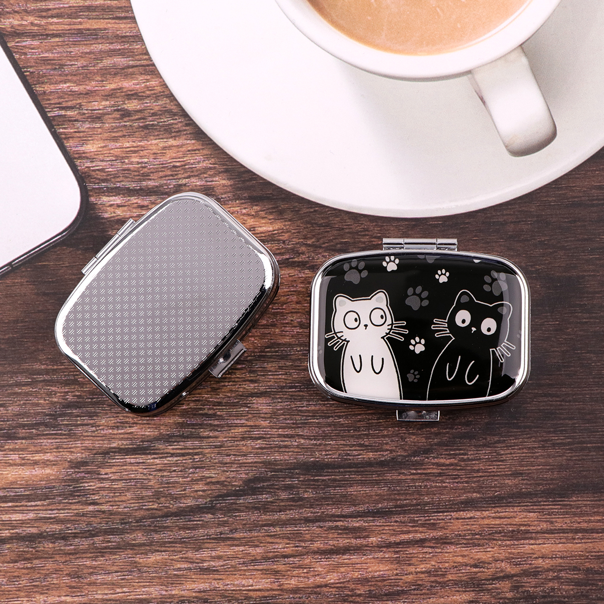 Cartoon Black And White Cat Tr - Cable Box Organizer ulasan dan harga